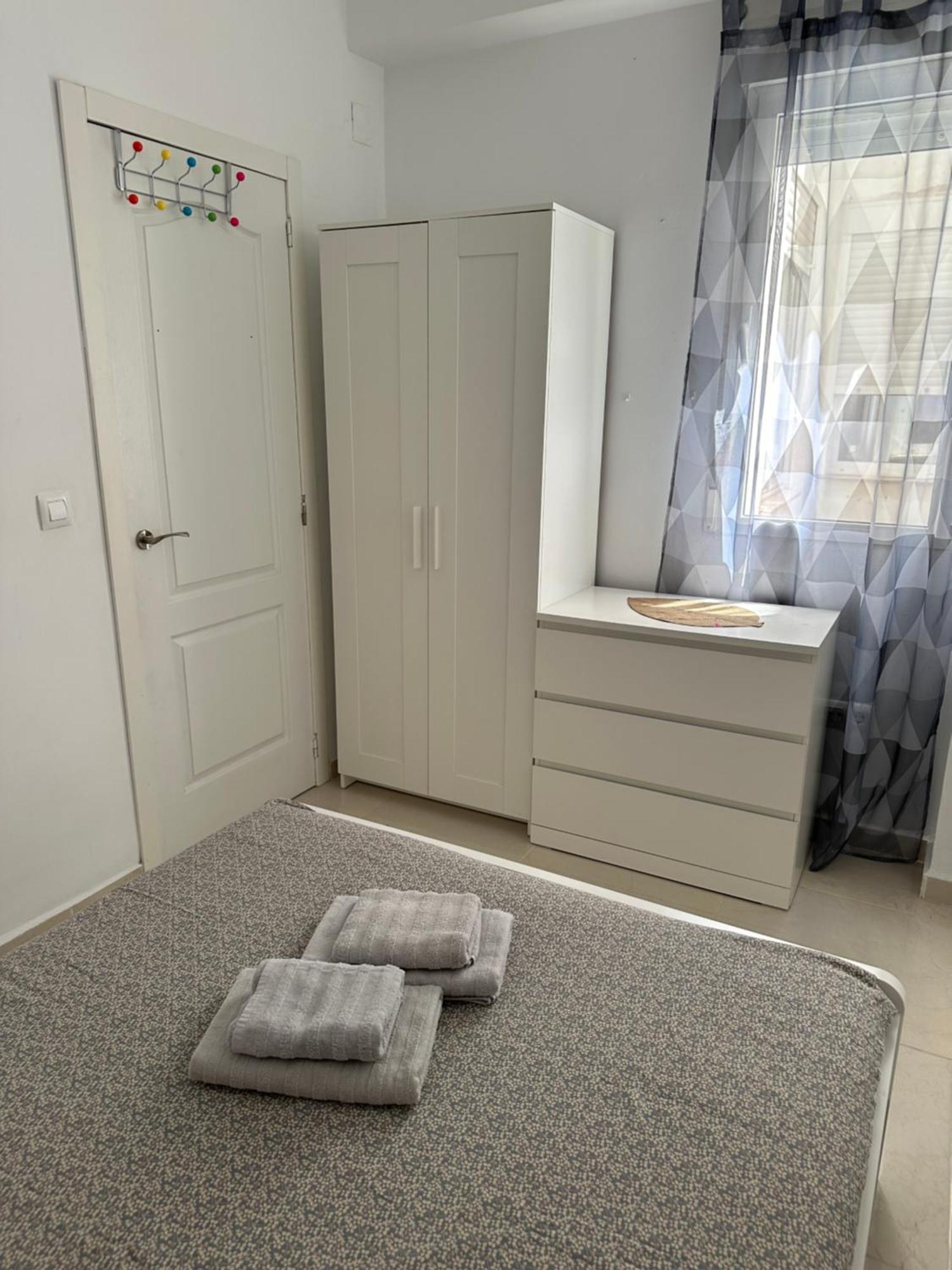 Modern And Bright 5 Bedroom Apartment Del Prado Гандия Екстериор снимка