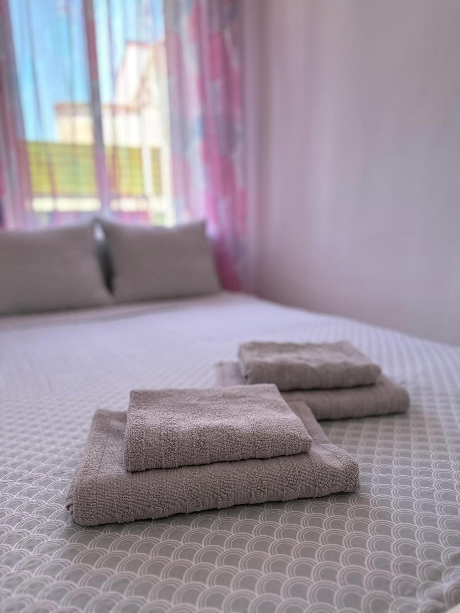 Modern And Bright 5 Bedroom Apartment Del Prado Гандия Екстериор снимка